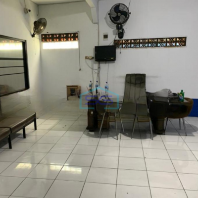 Disewakan Ruko Lokasi Pinggir Jalan Raya Luas Bangunan  500 m² di Tangerang