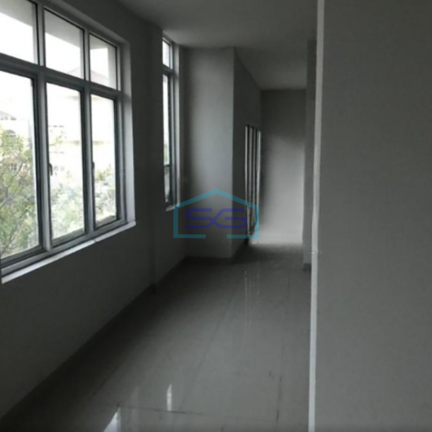 Disewakan Ruko Ada Lift Luas Bangunan 1012 m² Lokasi Pantai Indah Kapuk Jakarta Utara-4