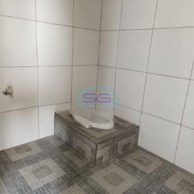 Disewakan Gudang Lokasi Strategis Bebas Banjir di Teluk Naga Tangerang Luas Bangunan 180 m2