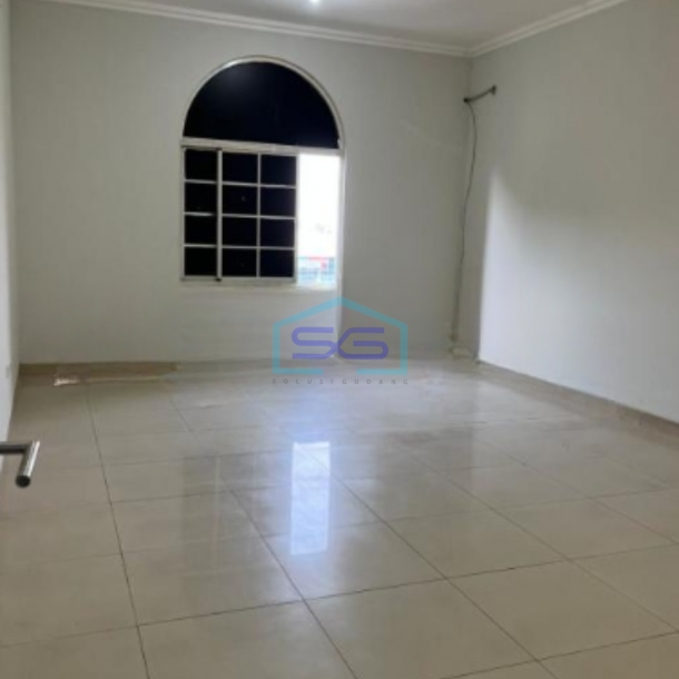 Disewakan Ruko Lokasi Strategis Luas Bangunan  270 m² di Jakarta Barat-2