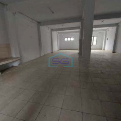 Disewakan Ruko Luas Bangunan 550 m² Bangunan Baru di Tangerang