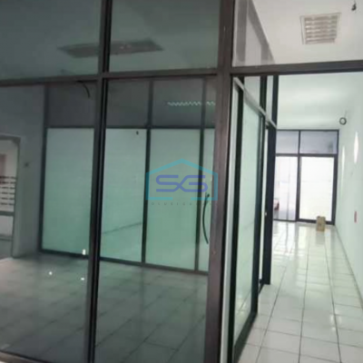 Disewakan Gudang Ada Kantor Luas Tanah 563 m2 Lokasi Kapuk Jakarta Utara