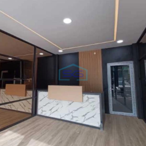 Disewakan Gudang Ada Lift Barang Luas Bangunan 738 m² Lokasi Kalideres Jakarta Barat-3