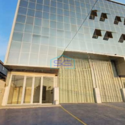 Disewakan Gudang Ada Lift Barang Luas Bangunan 738 m² Lokasi Kalideres Jakarta Barat