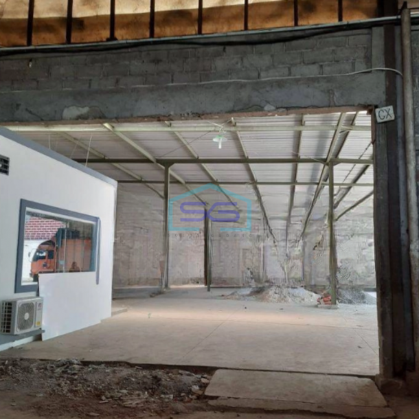Dijual Gudang Luas Bangunan 4000 m² Lokasi Strategis Pinggir Jalan di Tambun Selatan Bekasi-1