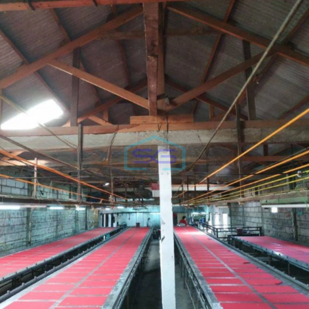 Dijual Gudang 2 Lantai Luas Bangunan  700 m² di Kalideres Jakarta Barat-1