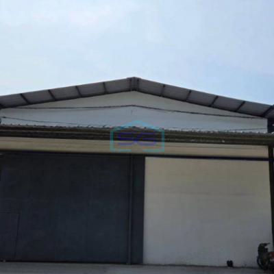 Dijual Gudang Luas Bangunan  590 m² Lokasi Strategis di Teluk Naga Tangerang