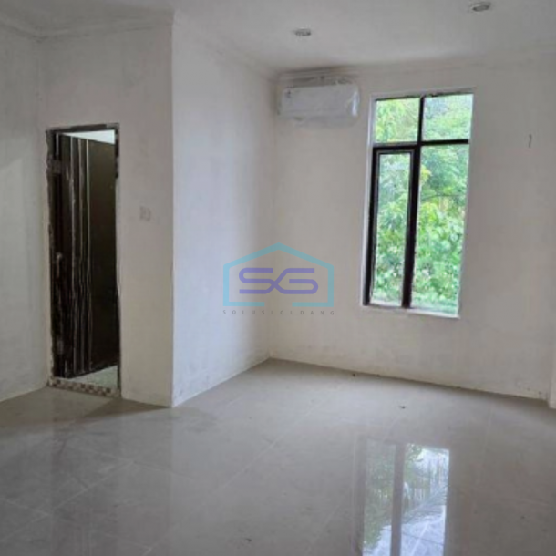 Dijual Gudang Luas Bangunan 200 m² Lokasi Strategis di Teluk Naga Tangerang-2
