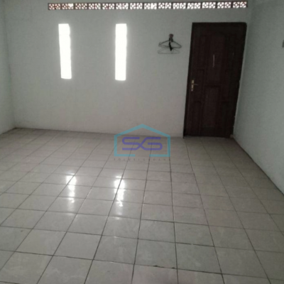 Disewakan Ruko 2 Lantai Luas Bangunan 185 m² di Cibodas Tangerang-2