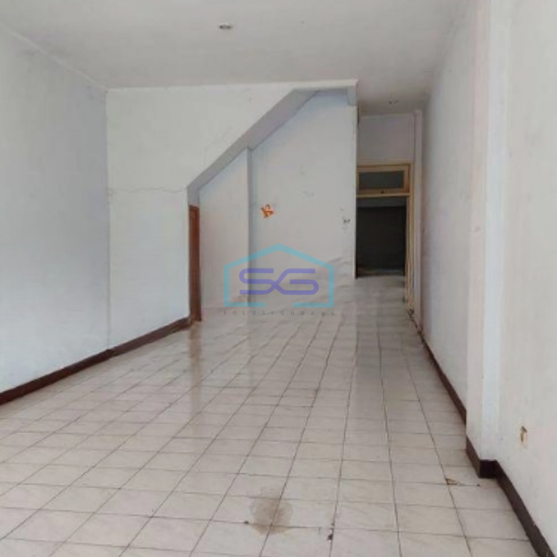 Disewakan Ruko Baru Luas Bangunan 230 m² di Daan Mogot Tangerang-2