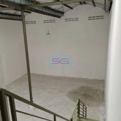 Disewakan Gudang Luas Bangunan 150 m² di Teluk Naga Tangerang-3