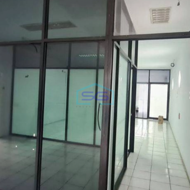 Disewakan Gudang Ada Kantor Luas Bangunan  1125 m² di Kapuk Jakarta Utara-2