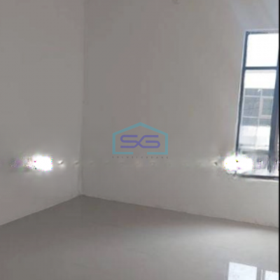 Disewakan Gudang Lokasi Bebas Banjir Luas Bangunan  180 m² di Teluk Naga Tangerang-3