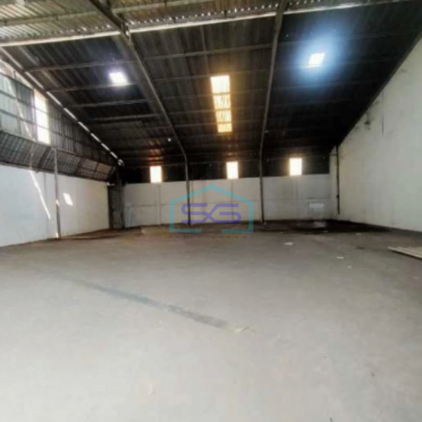 Disewakan Gudang Luas Bangunan 430m2 di Cipondoh Tangerang Siap Huni-2