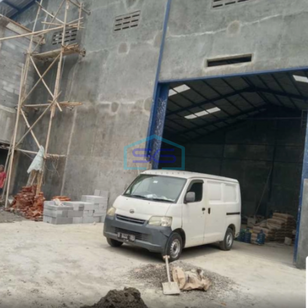 Disewakan Murah Gudang Kavling Dpr Cipondoh Tangerang LB 600m2-2