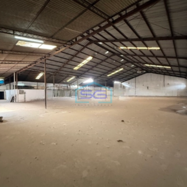 Disewakan Gudang Luas 1600m2 Kavling Dpr Cipondoh Tangerang Siap Huni-1
