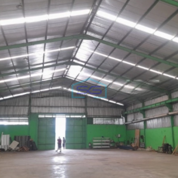 Dijual Gudang Ada Kantor Area Parkir dan Mess di Ranca Iyuh Deraham Jambe Tangerang LT 1200m2-1