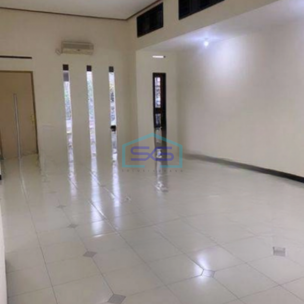 Disewakan Ruko Mewah 2 Lt di Mainroad Burangrang Kota Bandung-4