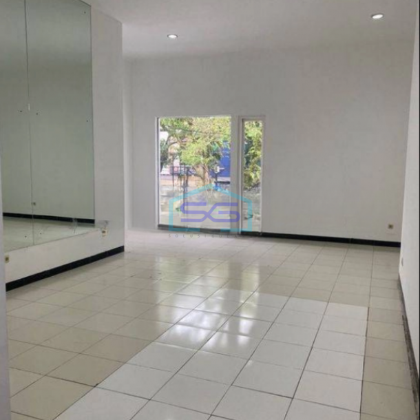 Disewakan Ruko Mewah 2 Lt di Mainroad Burangrang Kota Bandung-2