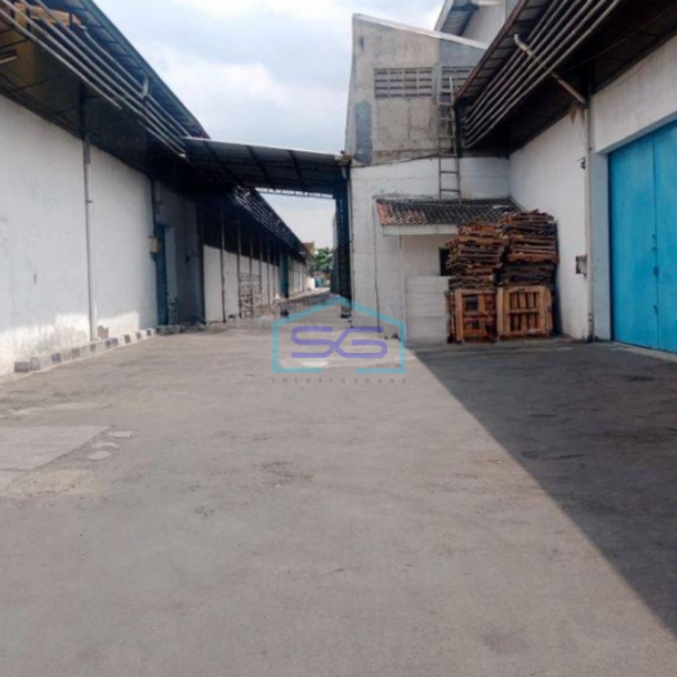 Disewakan Gudang Siap Pakai Bersih Di mainroad Kiaracondong Bandung-3