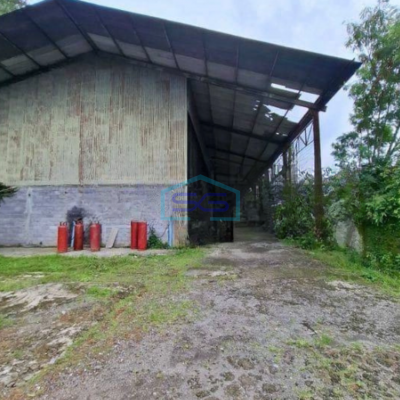Dijual Gudang Luas Bangunan  1500 m² di Pinggir Jalan Raya Cicantayan Sukabumi-2