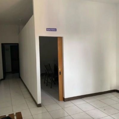 Di jual cepat ruko 3 lt jl.Ciateul Ciateul, Bandung Luas Bangunan  135 m²