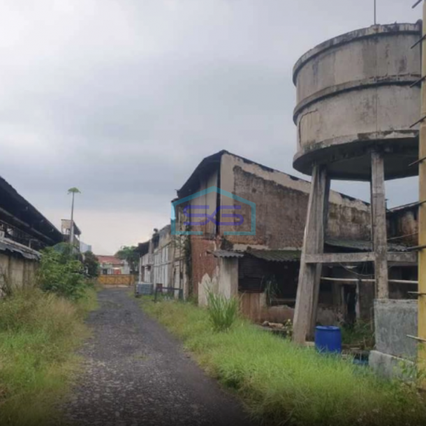 Dijual Gudang Ex Pabrik Di Moh Toha Km6.1 Dayeuhkolot, Bandung Luas Bangunan  10000 m²-1