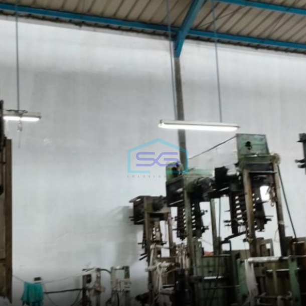 Di jual gudang di jl.Caringin ,50 mtr dr jalan kopo Caringin, Bandung Luas Bangunan  550 m²-1