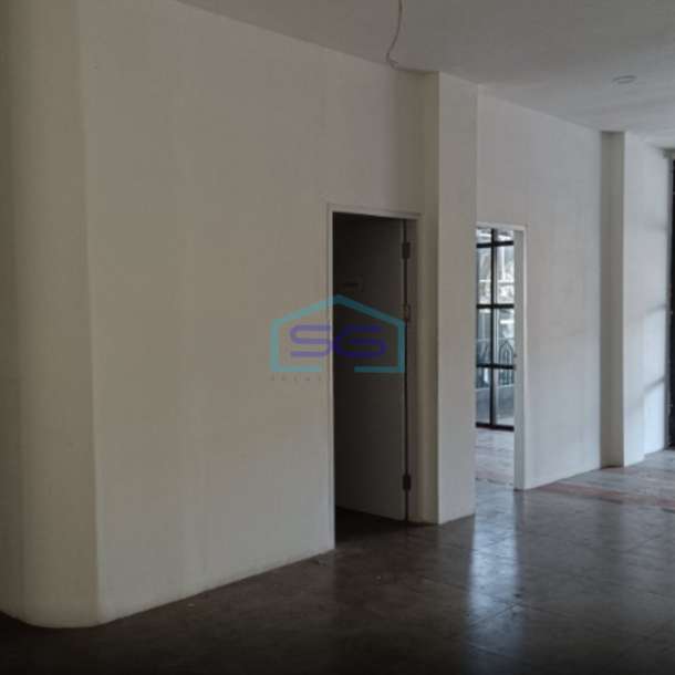 Disewakan Ruko 4 Lantai Di Area Komersial Kemang Jakarta Selatan Luas Bangunan  400 m²-4