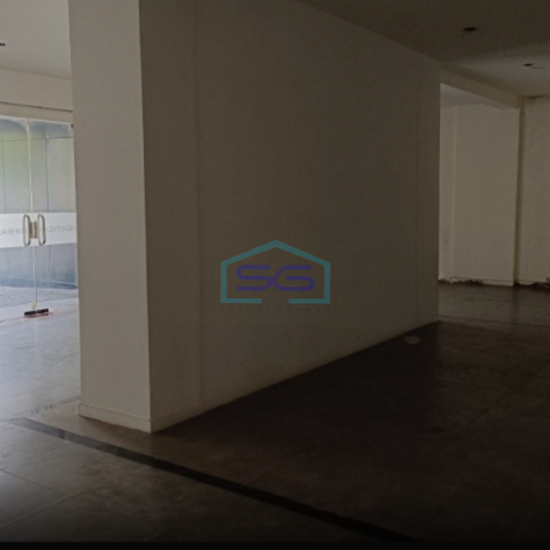 Disewakan Ruko 4 Lantai Di Area Komersial Kemang Jakarta Selatan Luas Bangunan  400 m²-2