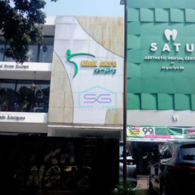 Disewakan Ruko 3 Lantai Diarea Komersial Kemang Jakarta Selatan Luas Bangunan  180 m²