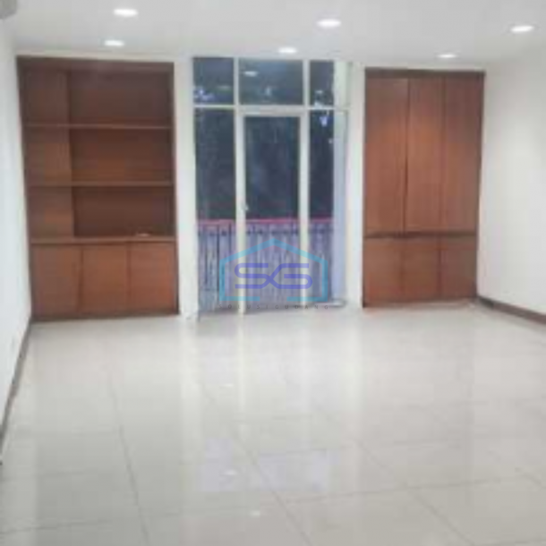 Di Sewakan Ruko Di Daerah Komersil Pondok Indah Jakarta Selatan Luas Bangunan  210 m²-2