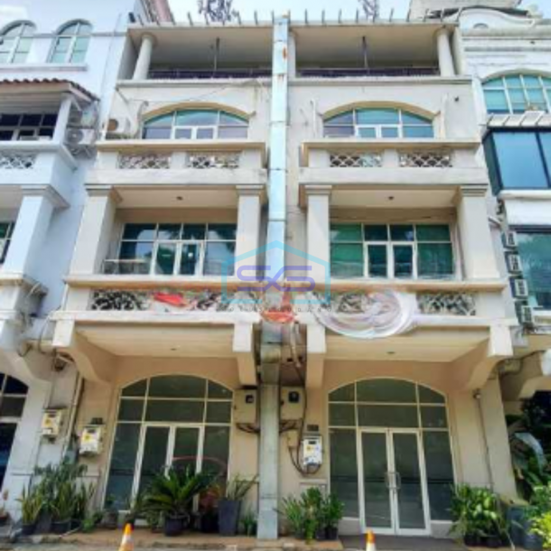 Disewakan Ruko Gandeng 4 Lantai Di Permata Seayan Palmerah Jakarta Barat LB 650m2-1