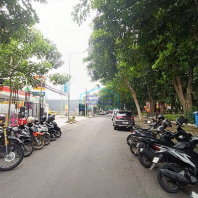 Diual Ruko Pusat Kota Strategis Depan Taman Bungkul Surabaya Luas 817m2 Parkir Luas