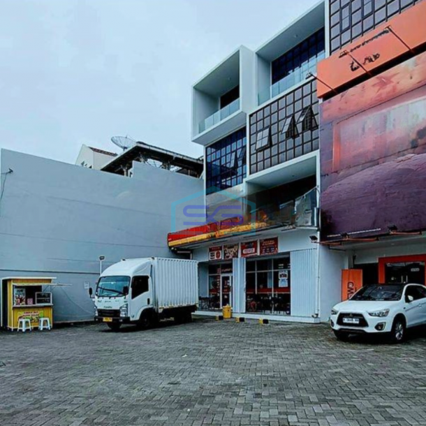 Disewakan Ruko Baru 4 Lantai Gress Mewah Di Raya Dinoyo Surabaya LB 360m2-1