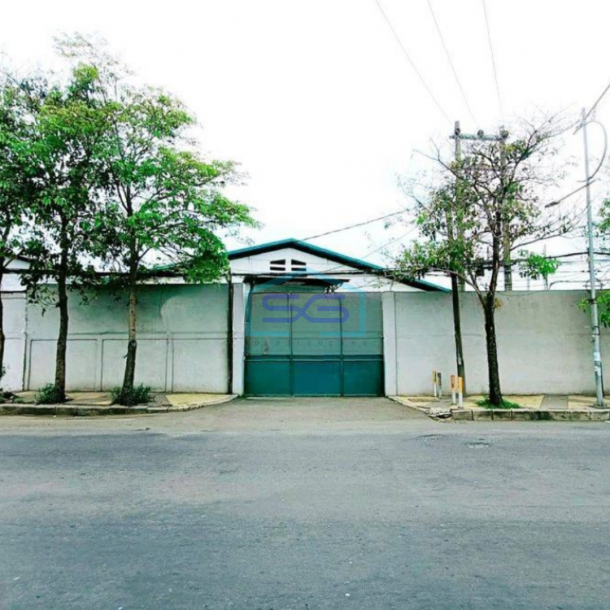 Dijual Gudang Bangunan Baru Raya Tanjungsari Surabaya Strategis Dekat Pusat Kota LT 1350m2-1