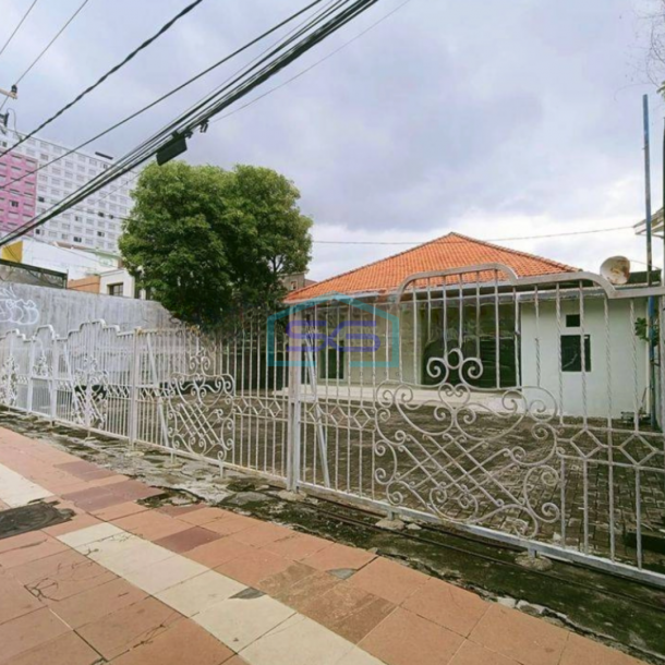 Disewakan Ruko Ex Bank Dan Resto Jl Raya Gubeng Surabaya Pusat LT 993m2-1