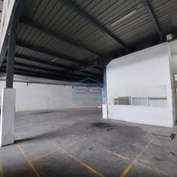Dijual Gudang Lokasi Bebas Banjir di Margomulyo Surabaya Luas Bangunan  1662 m²-2
