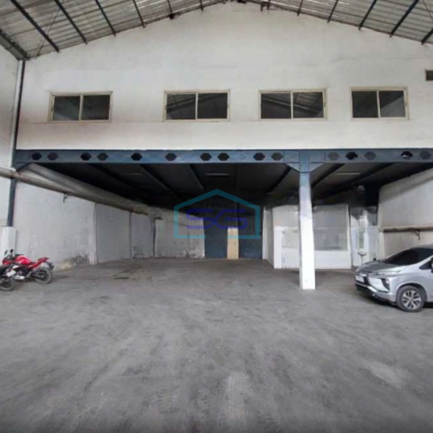 Dijual Gudang Lokasi Bebas Banjir di Margomulyo Surabaya Luas Bangunan  1662 m²-1