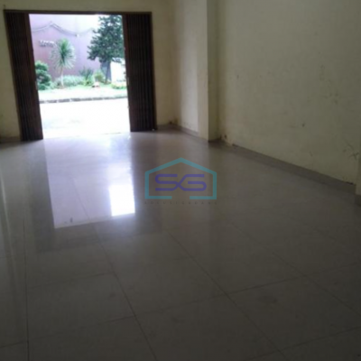 Disewakan Ruko Luas Bangunan 270 m² Lokasi di Daan Mogot Jakarta Barat