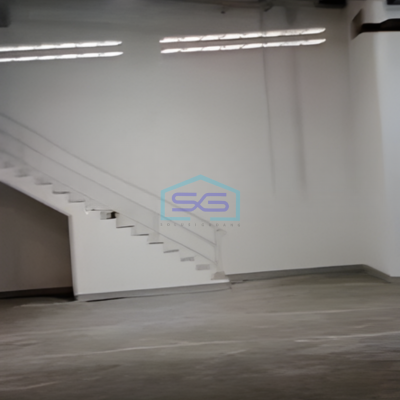 Disewakan Gudang Siap Pakai Luas Tanah  715 m² Lokasi di Kapuk Kamal Jakarta Barat