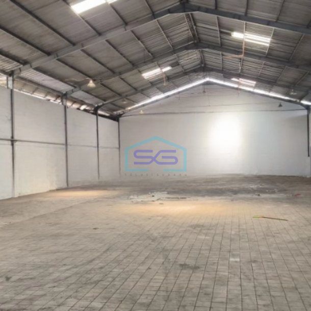 Disewakan Gudang Ada Kantor Luas Tanah  1100 m² Lokasi di Cipondoh Tangerang-3