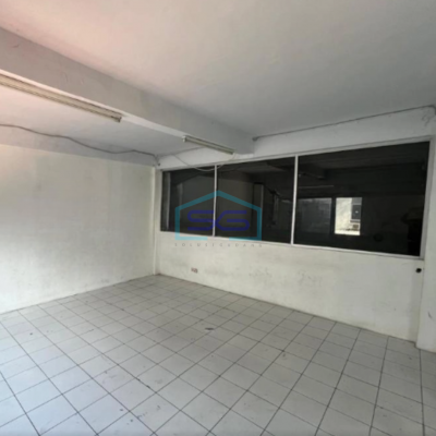 Disewakan Gudang Ada Lift Barang Luas Tanah  240 m² di Jakarta Utara