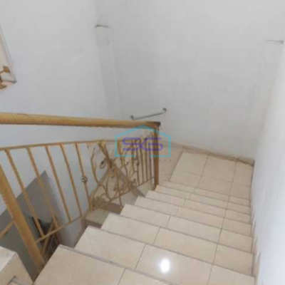 Disewakan Ruko Luas Bangunan 200 m² Lokasi di Tomang Jakarta Barat