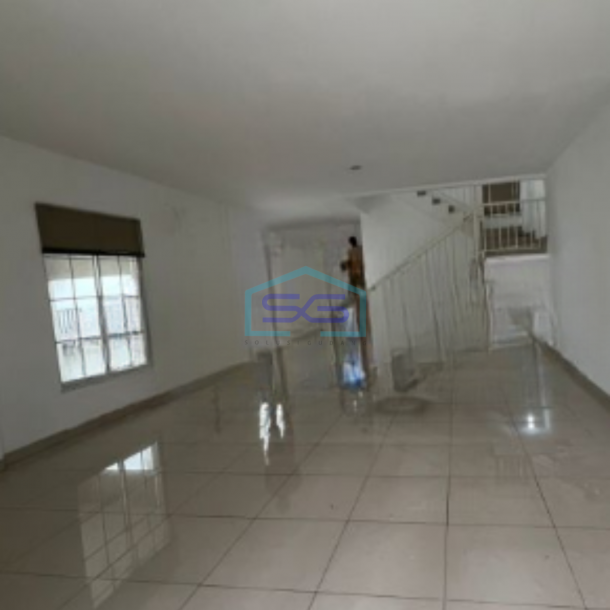 Disewakan Ruko Luas Bangunan  220 m² Lokasi di Jakarta Barat-1