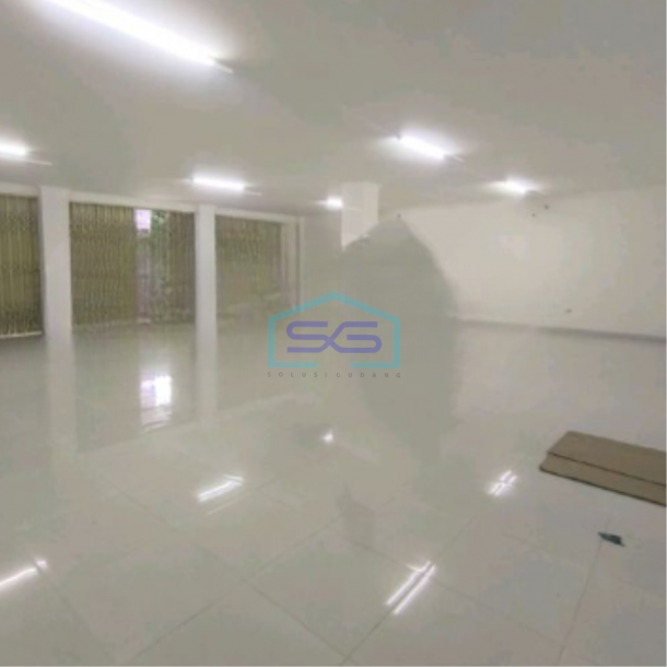 Disewakan Ruko Siap Pakai Luas Tanah 144 m² Lokasi di Jakarta Barat-1