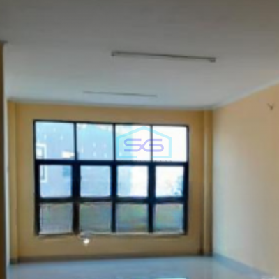 Disewakan Ruko Luas Bangunan  270 m² Parkir Luas di Daan Mogot Jakarta Barat