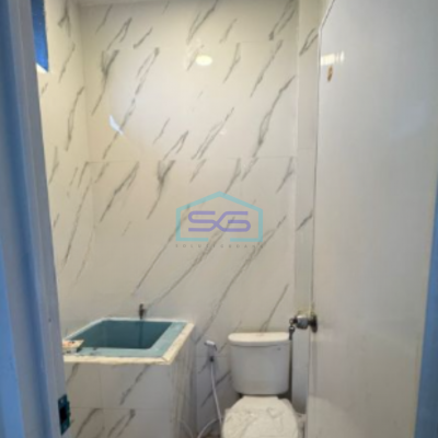 Disewakan Ruko Luas Bangunan 235 m² Lokasi Siap Huni di Jakarta Barat