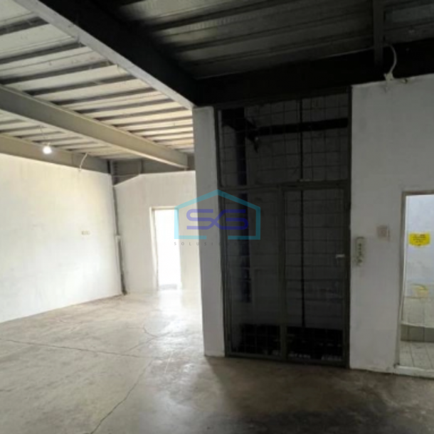 Disewakan Gudang Siap Pakai Ada Lift Barang Luas Bangunan 540 m² di Jakarta Utara-2