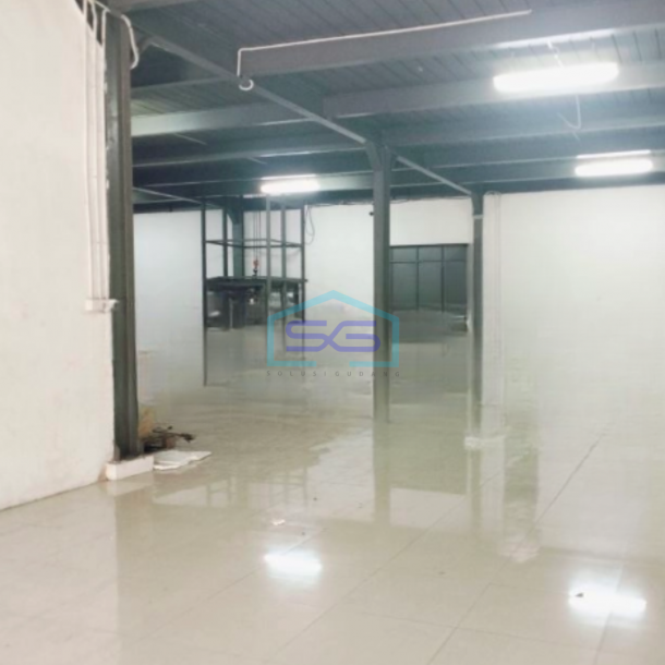 Disewakan Gudang di Sepatan Tangerang Luas Bangunan  330 m²-1